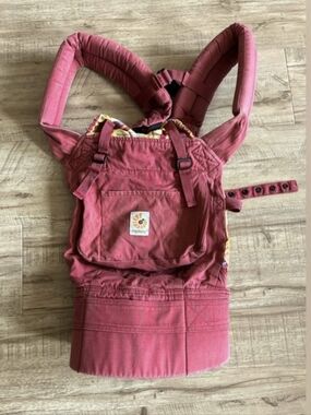 Ergobaby Carrier 100% cotton ergonomic design
